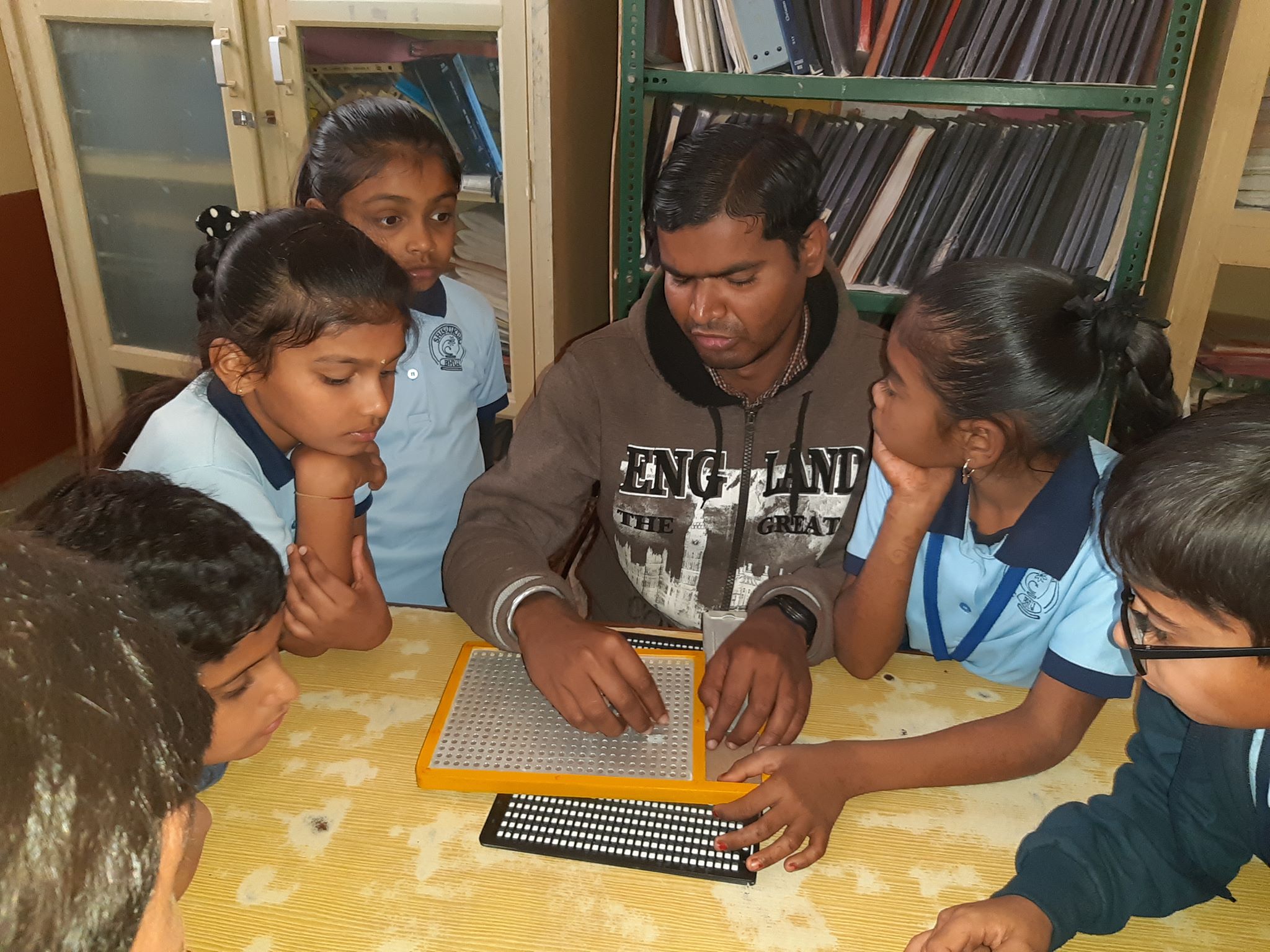 How do you read and write? Understanding visul impairment